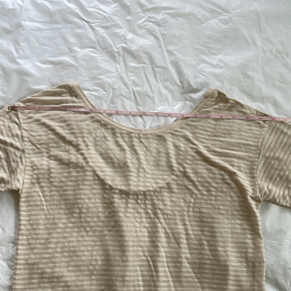 Club Monaco T-Shirt with Short Sleeve in Cream/Light Gray Size-Medium NWOT - Picture 5 of 11